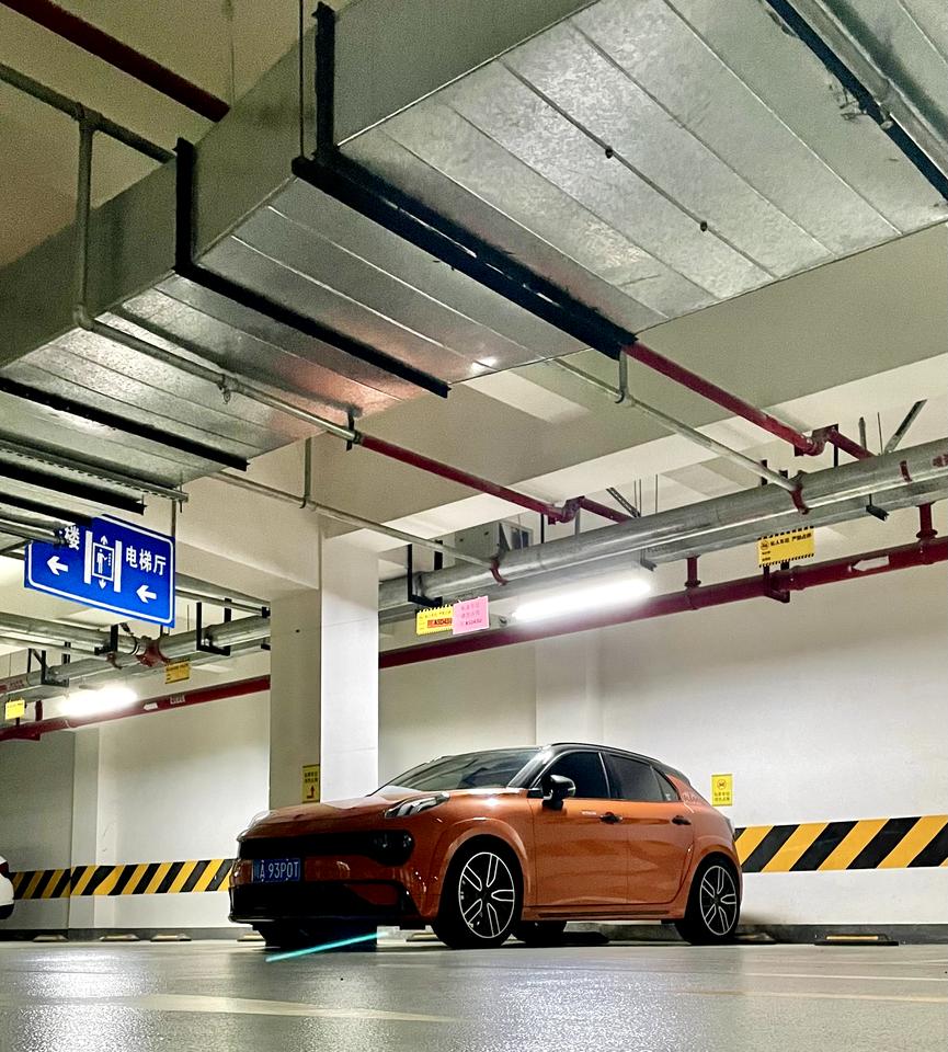 领克02 Hatchback xdm 有没有推荐的carplay啊 原厂车机也太难用了