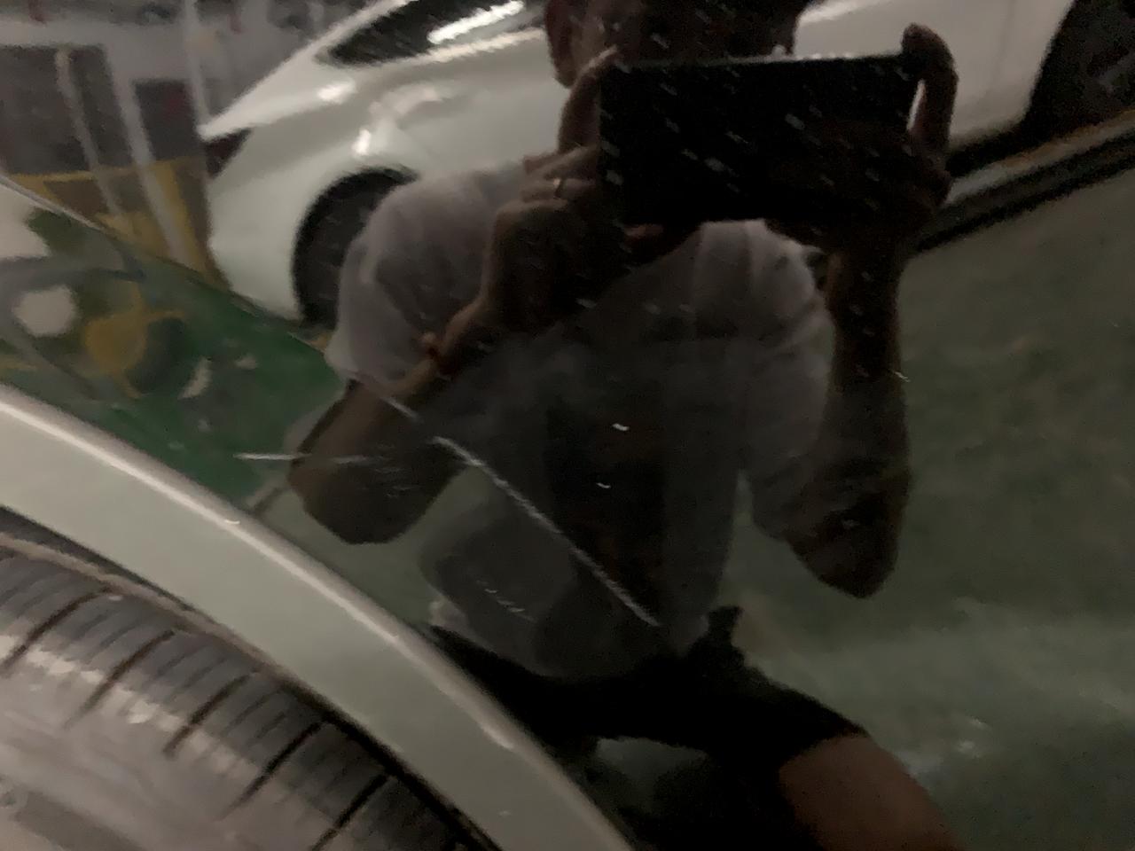 林肯冒险家 车友们，这种程度的刮蹭，漆有刮透吗？会生锈吗？