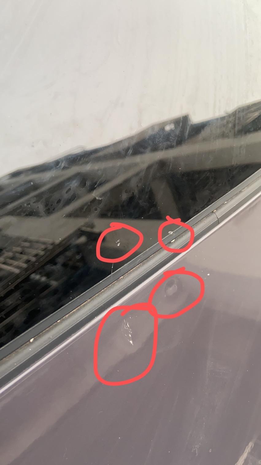 领克02 高空坠物，一个花盆从4楼砸下来，刚提的小紫，天窗的玻璃有必要换吗