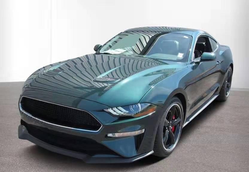 福特Mustang 这是什么颜色应该是5.0T的吧 2.3T有没有这个颜色