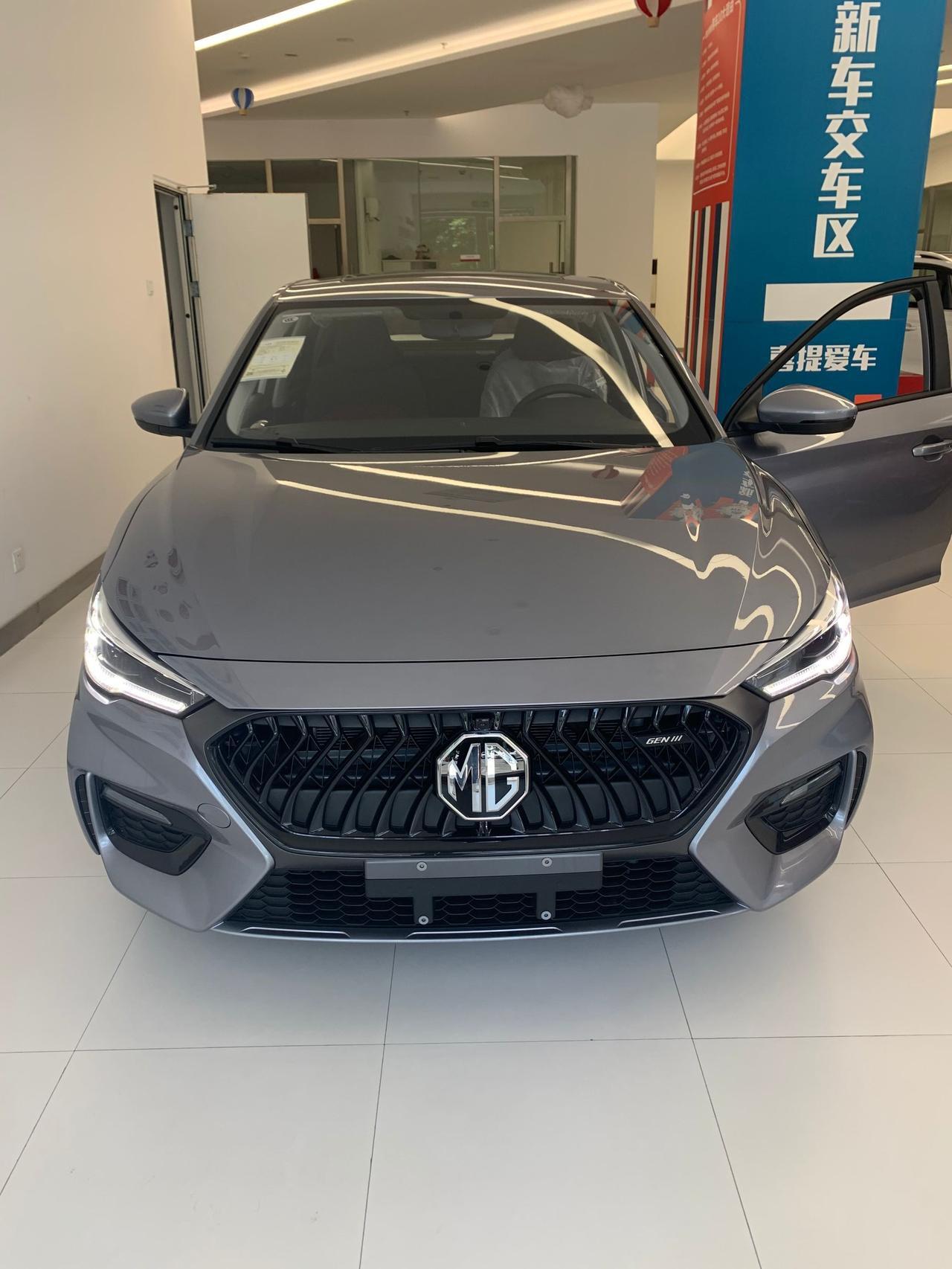 名爵6跟雷凌怎么选，自己超喜欢名爵6的，而且一般情况下也就上下班代步的，百分之90的时间都是自己开，但家里人看上雷凌，好