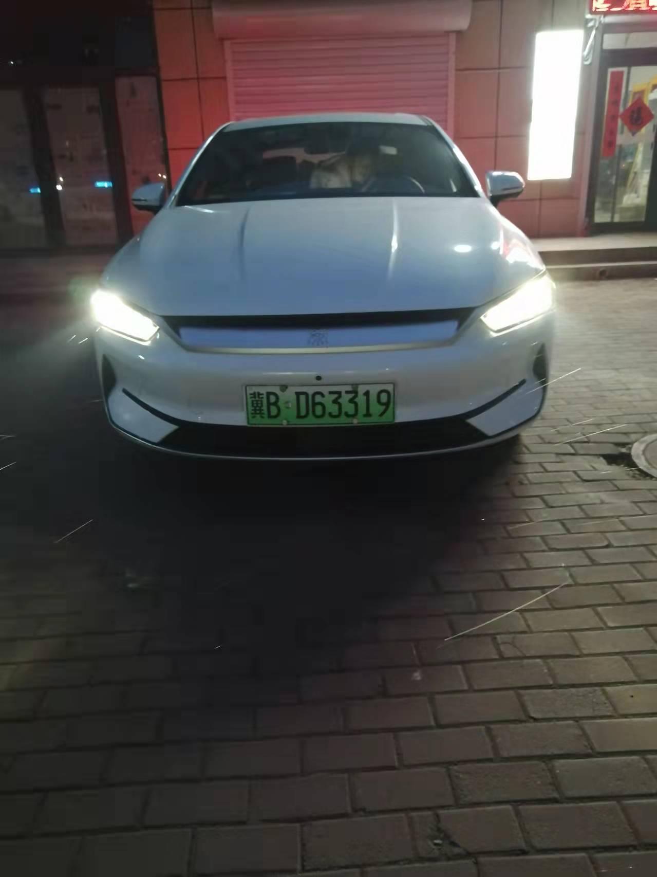 比亚迪秦PLUS EV 有人知道500尊贵有600续航的副驾驶电动预留接口吗？承受不了座椅硬度，买了一对改装的电动座椅，