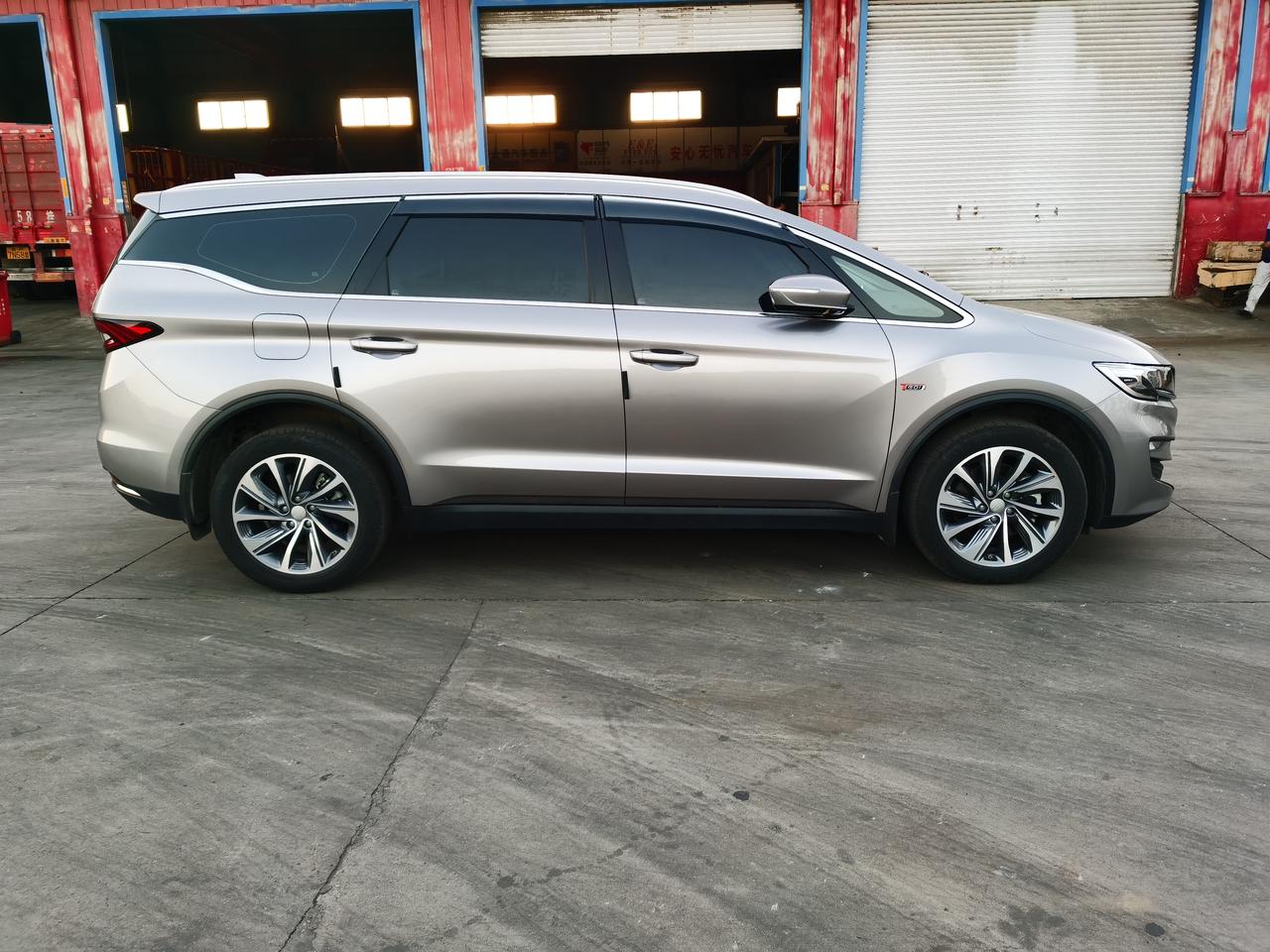 嘉际1.8T 行驶中加急速松油门的时候有增压器泄压的声音。我想问大家的都这个样吗？