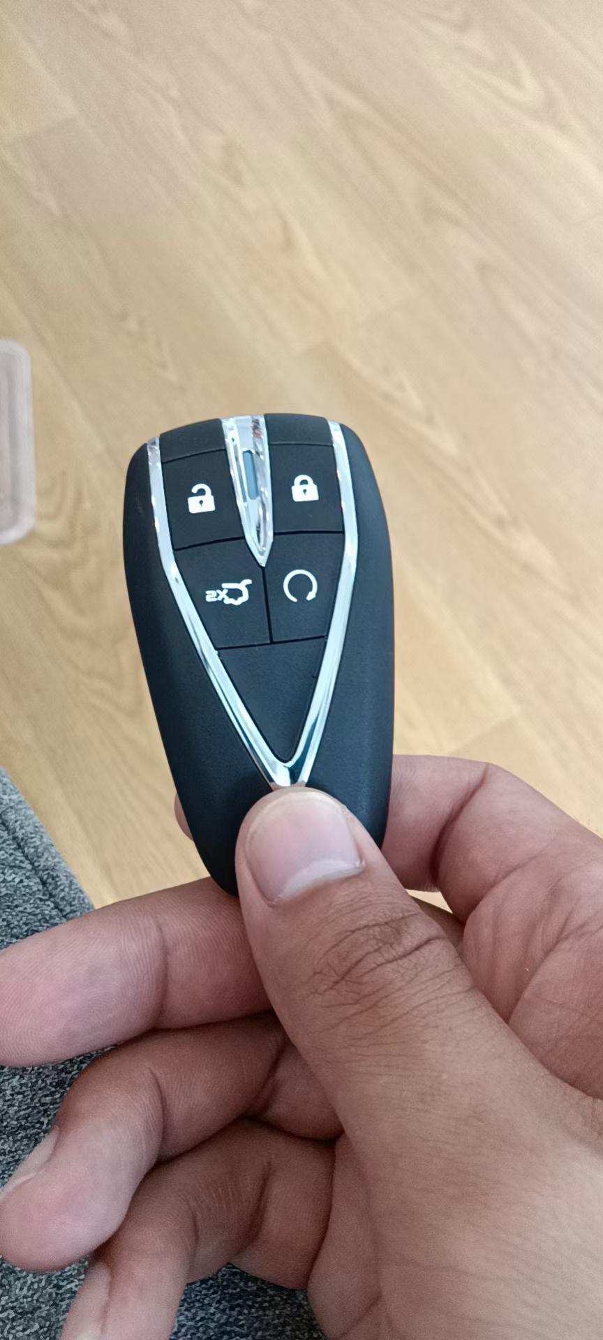 长安CS75 PLUS 1.5尊贵版有座椅加热吗？还有一些功能怎么用