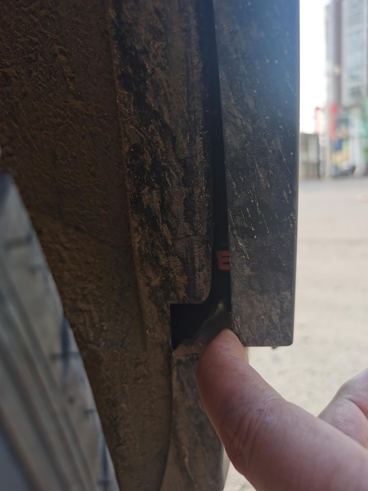 长安CS75 PLUS 怎么修换小配件还是整套？