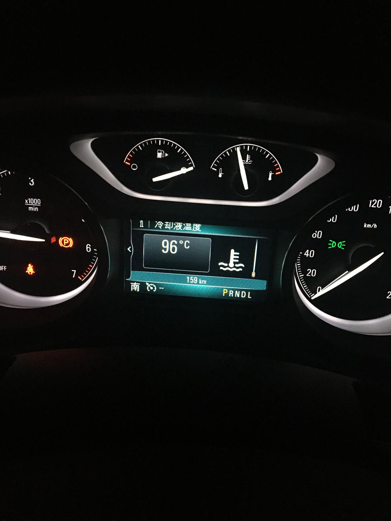 别克昂科威 新车20T豪华 水温仪表和电脑水温反馈不一致，正常吗？哪位车友也遇到过这样的问题？