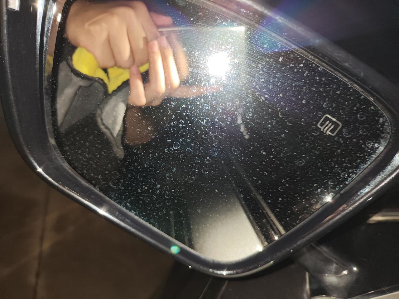 长安CS75 PLUS 兄弟们，这个你们都是咋处理的？银饰条看起来像生锈。