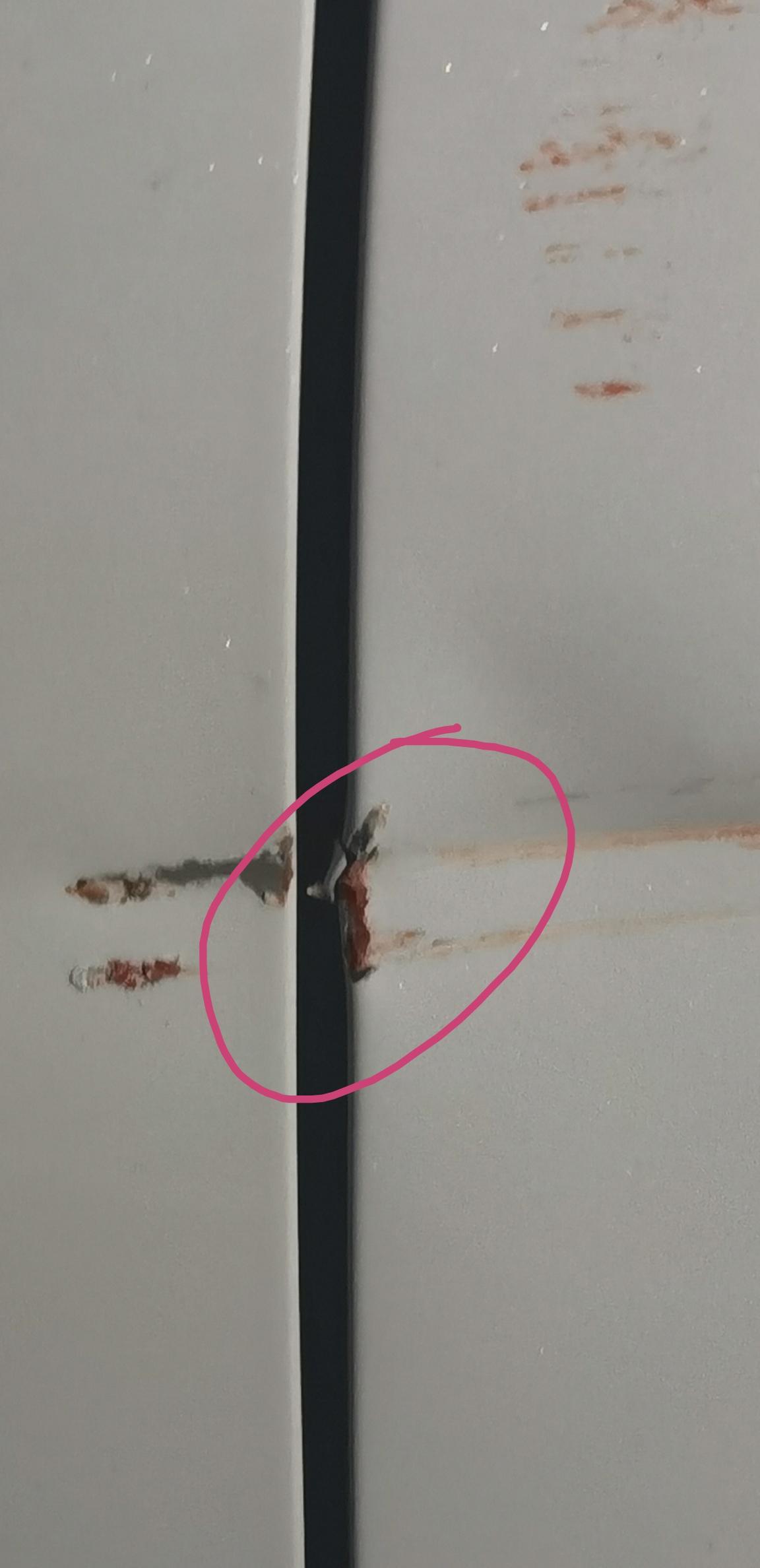 长安CS75 PLUS 新车满月一血。需要去4S店修吗？4S店说两面喷漆钣金，原厂车漆900，一般700目前暂时用牙膏涂