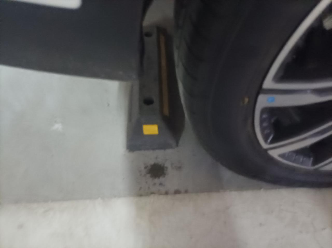 长安CS75 PLUS 每次跑完行程后，轮胎旁边滴油，还是滴水这是？正常吗各位老铁