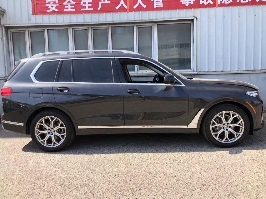 宝马X5(进口) 如此高配的宝马x7还有多少没卖出去？高级金属色国内无法选配  豪华座椅包（通风 按摩 多轮廓座椅）寒冷