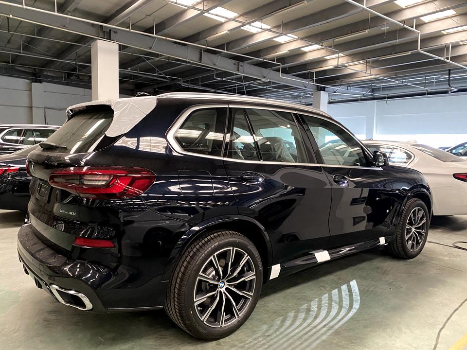 宝马X5(进口) 2021款X5，40i，运动款落款价：86.7万，现车7599车价 20888双保 （6年），1500