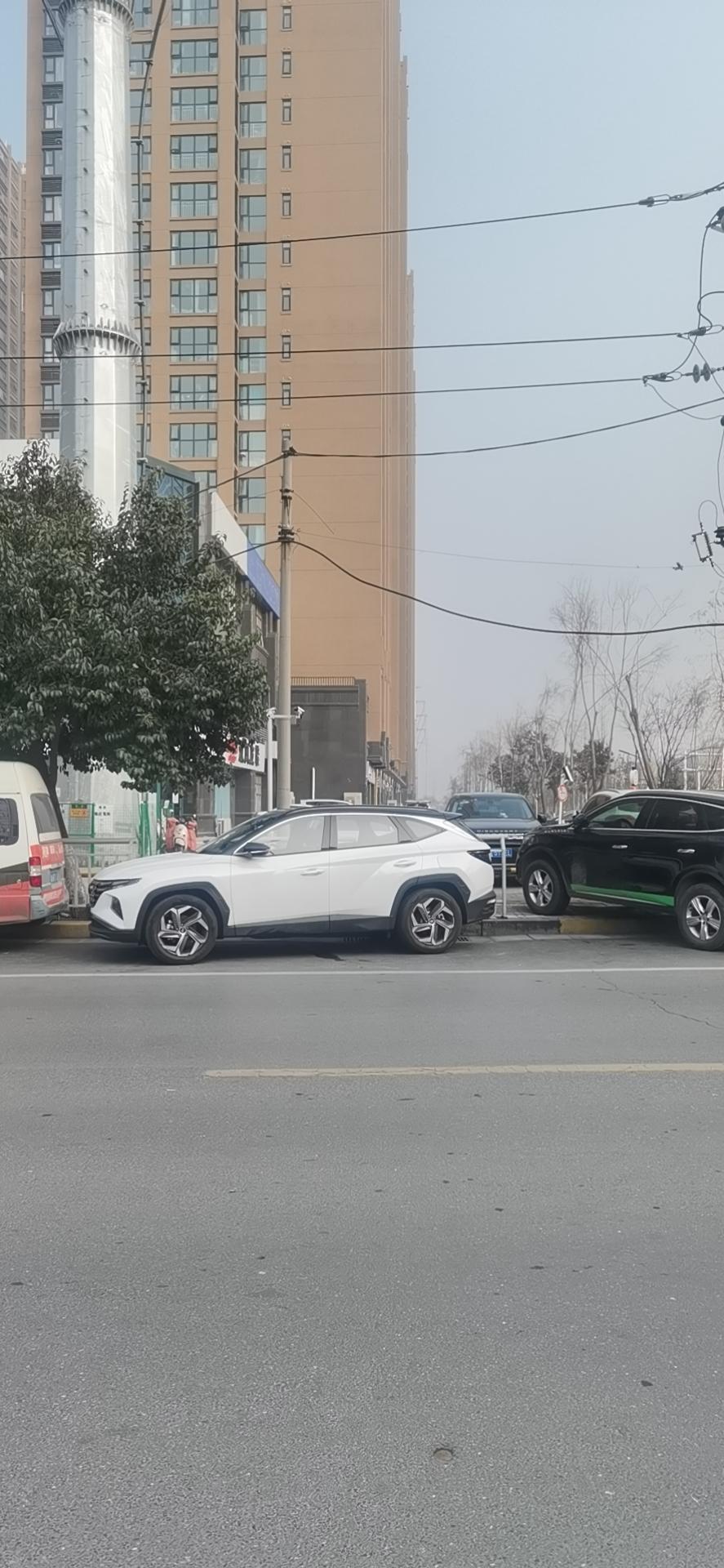 我这刚买的途胜L尊贵版、 市区油耗11个左右？你们的呢？     看别人说的7个左右、 真的假的、都准备去找四儿子问问了