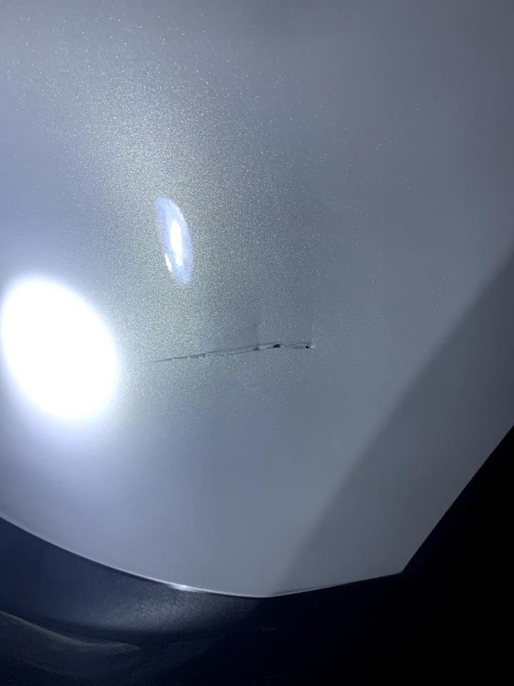 马自达CX-30 -30 提车4个月了，受伤最严重的一次。这大黑边起到大作用了， 大黑边已处理好了，只是漆面刮了点横杠要