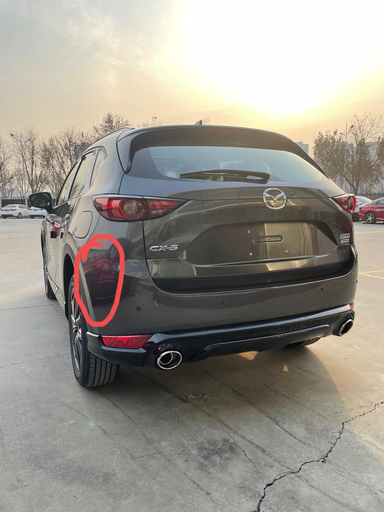 马自达CX-5 杠5车主大家好，铂钢灰这个颜色补漆在哪里补比较好，4s店补的如何？希望大家给点建议，后保险杠侧面蹭了。谢