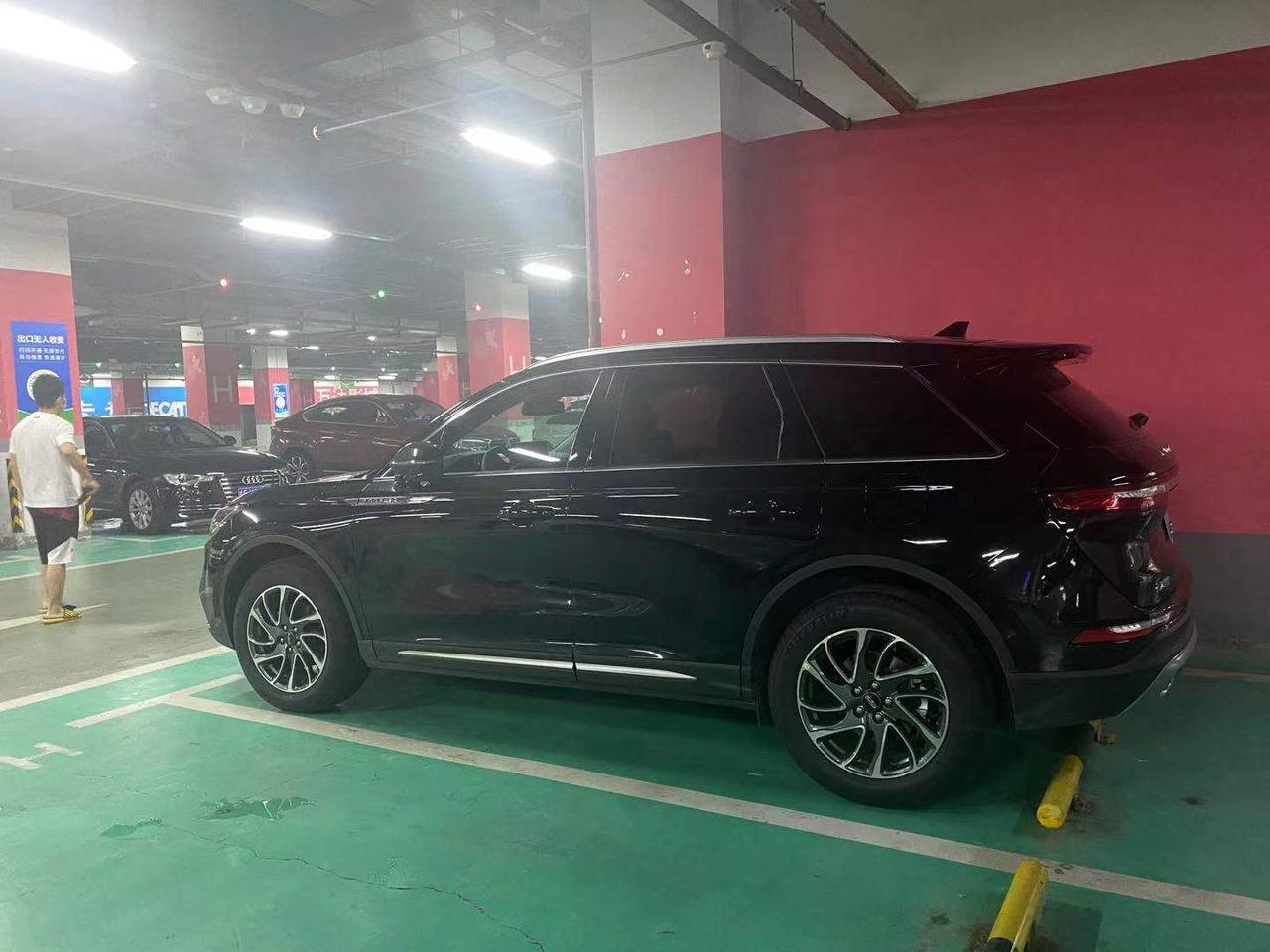 林肯冒险家 昨天刚贴的4s店送的膜，后挡 后侧都是隐私膜， 会不会影响防炫目后视镜的使用？  再请教一下防炫目后视镜是怎