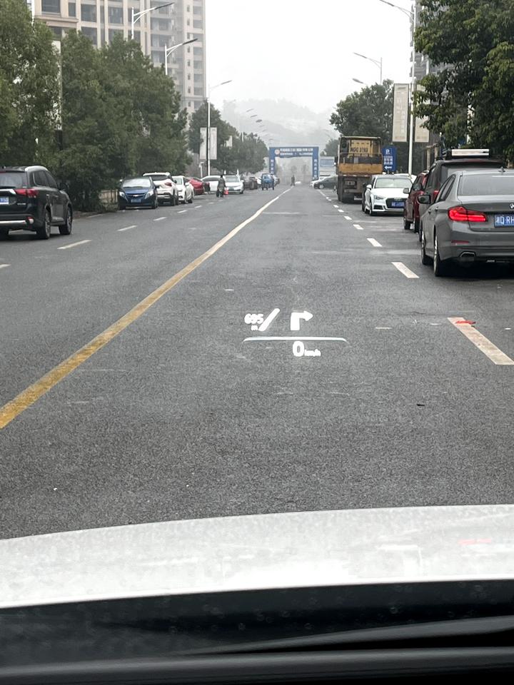 马自达CX-5 百度carlife的导航信息可以在抬显上显示，苹果的carplay可以在上面显示吗？或者在苹果上下载一个