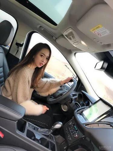 悦动和科鲁泽哪个性价比更高，从油耗，价格，动力，空间等方面综合分析，哪个更值得入手？