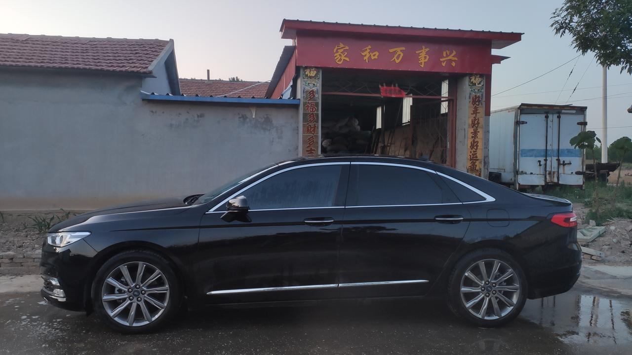 福特金牛座 同价位，质感，底盘，隔音能超过金牛的有什么车推荐吗？另外宝马三系怎么样？求解答，谢谢车友们！