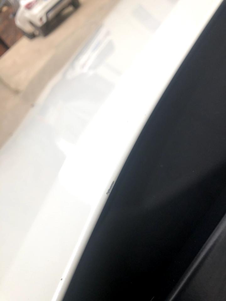 日产奇骏 日产的漆真的很垃圾 ，挡风玻璃前的机头盖 都不知道怎么掉的漆，。各位大神该怎么修复