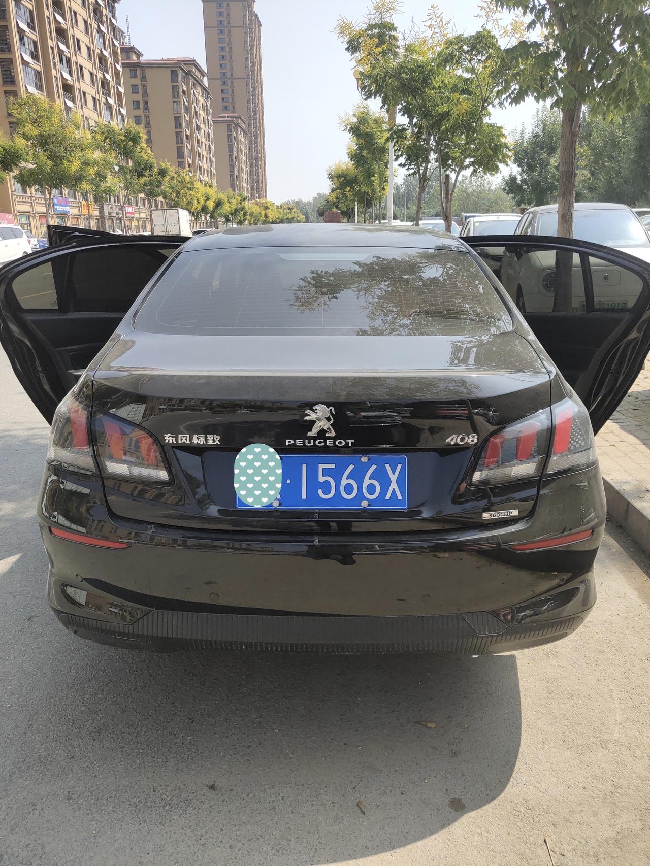 标致408 最近踩刹车的时候后脚刹有点鸡哇的异响