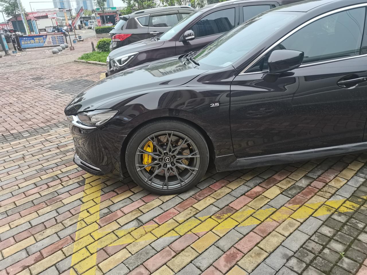 马自达CX-5 车友们，知不知道这个轮毂和刹车盘哪里改，要多少钱