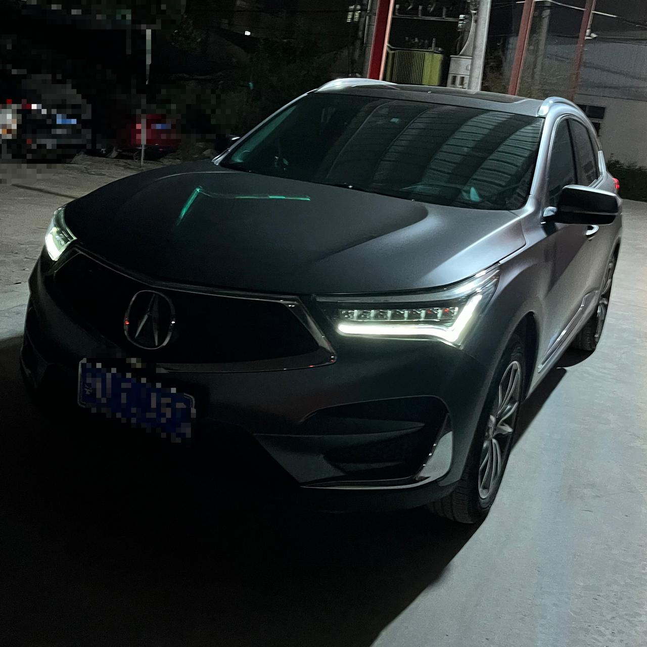 讴歌RDX    两个钥匙，1号钥匙熄火离开会在的锁门，，2号钥匙没有反应，没有这个功能？