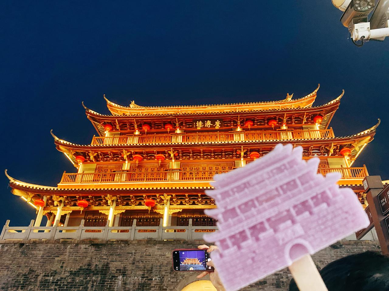 比亚迪汉DM 本人目前开一辆大众宝来 工资到手5500左右 家里一个女儿 无房贷车贷 存款12万 本人比较喜欢车 喜欢下