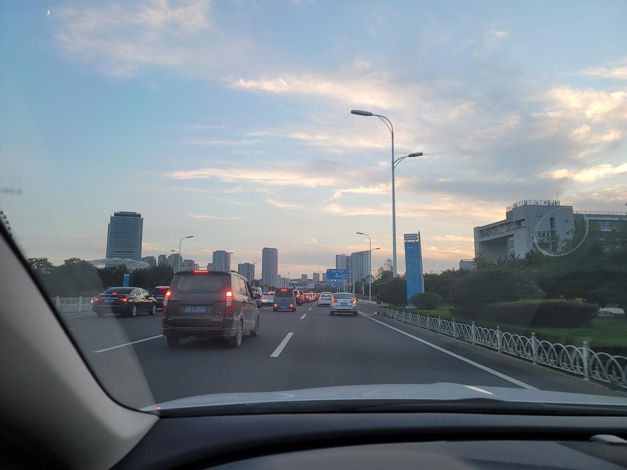 20款别克君威1.5t，跑了一万五千公里了，今天去4s店做了第三次保养，因为之前打火总是会有延时，要突突几下才能打火，4