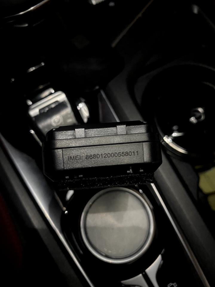 长安CS75 PLUS 车里后排座椅颠出来的,有一张中国移动卡,贷款车,有知道是什么的小伙伴吗? 长安CS75 PLUS 车里后排座椅颠出来的,有一张中国移动卡,贷款车,有知道是什么的小伙伴吗?