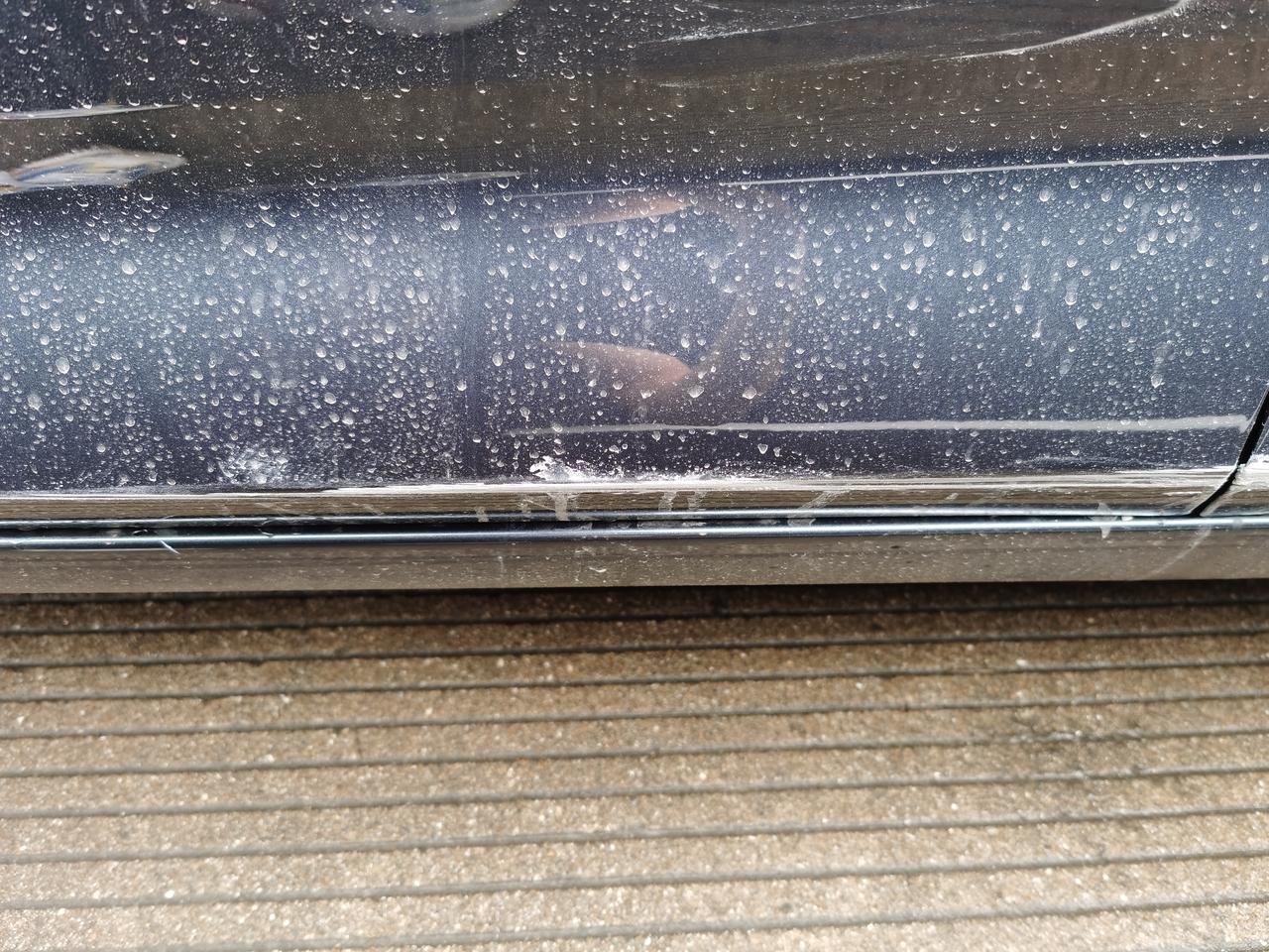 别克君威 新车剐蹭到底漆，补漆要多少钱