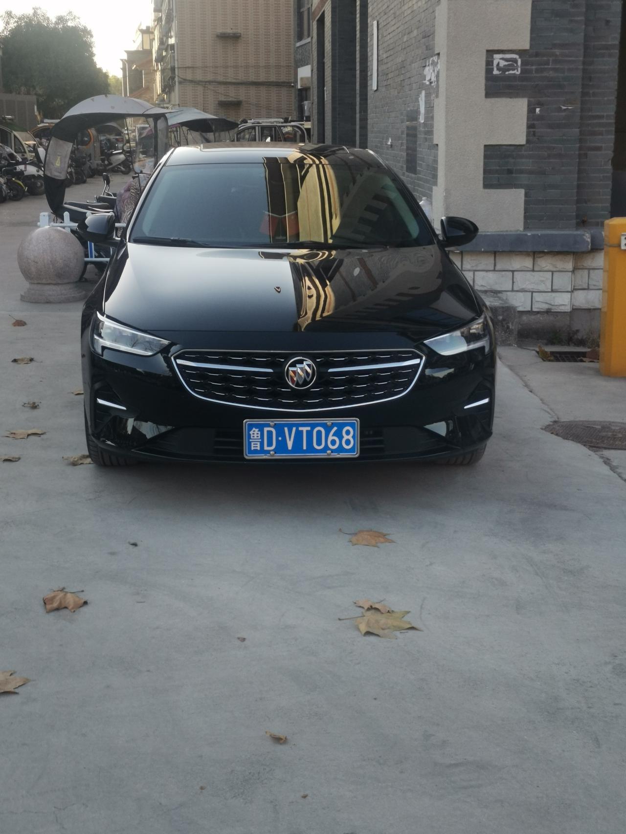 别克君威 请问各位车友，552精英想加装个脚底氛围灯，有没有好的经验做法分享一下