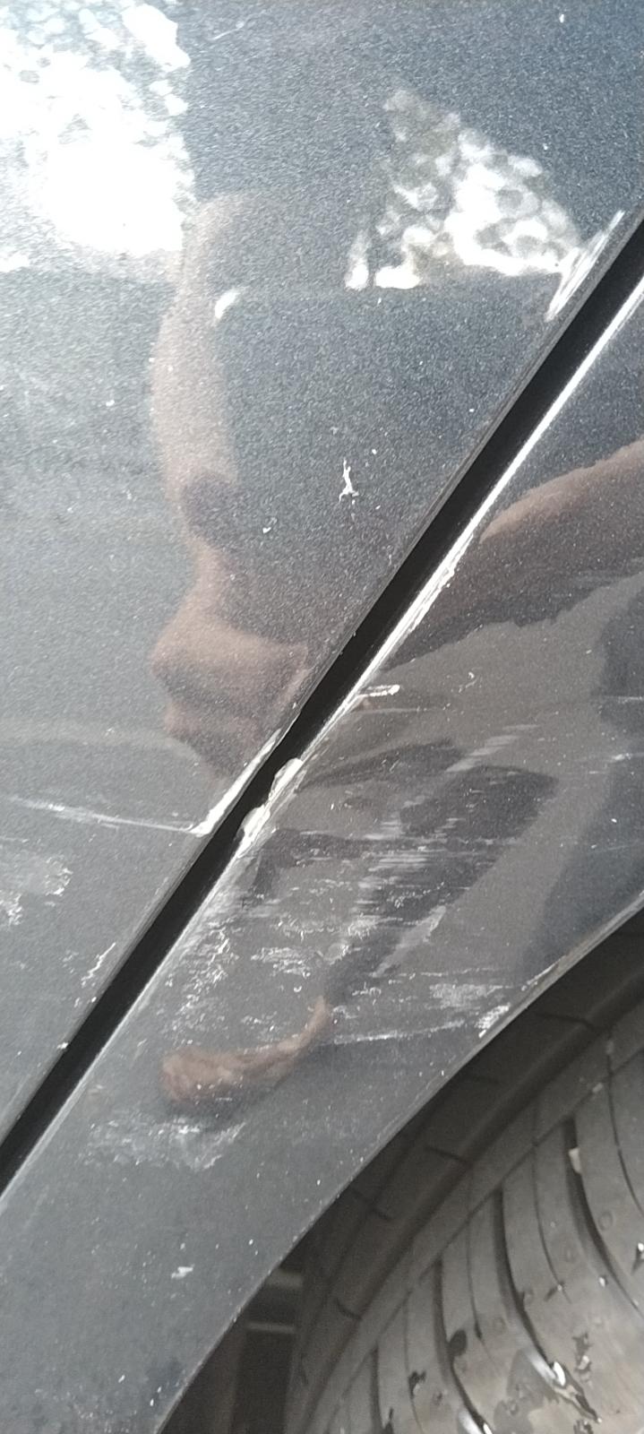 别克君威 铁子们，这样修复一下要多少钱。停路边第二次被人刮了，还找不到人，自己从未刮过…