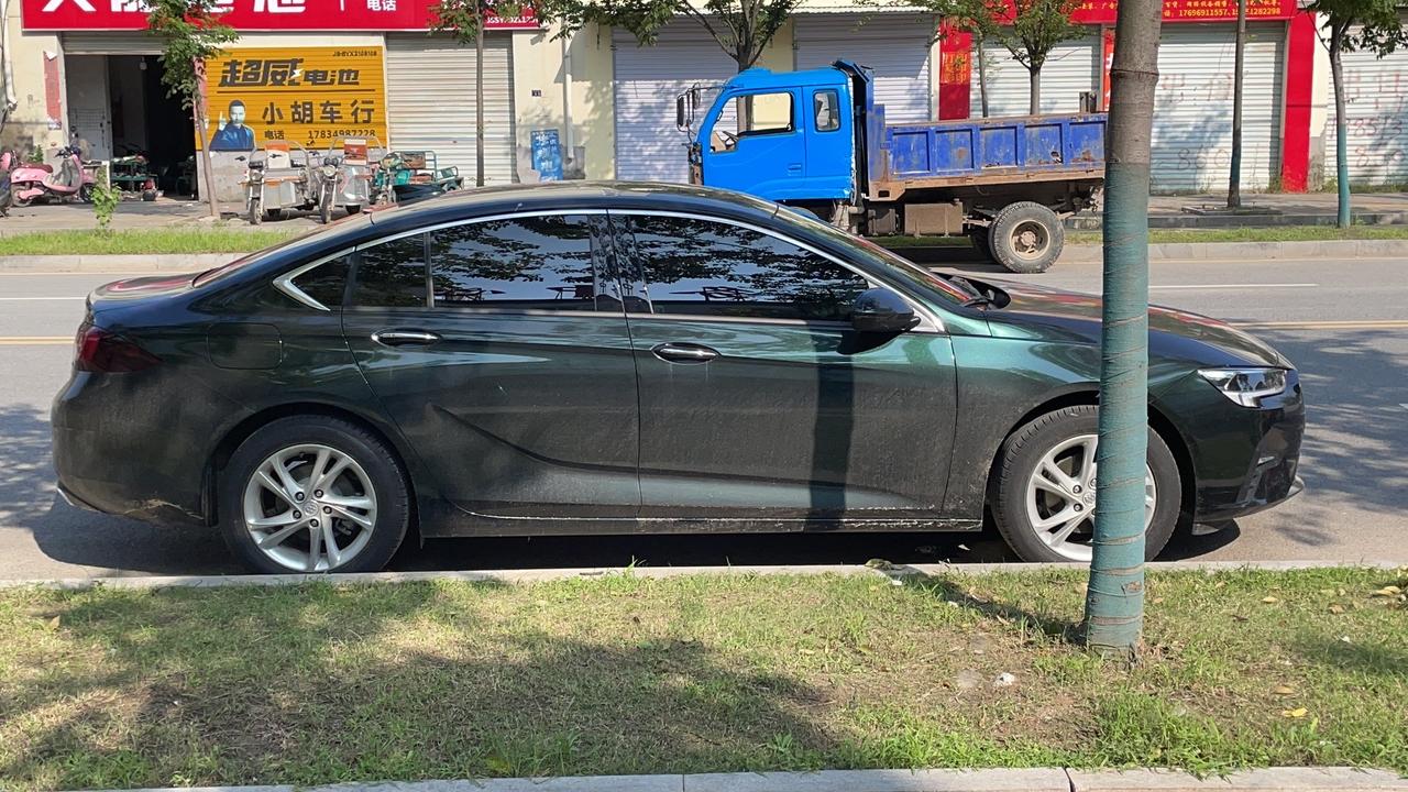 君威有线的carplay。有什么办法变无线啊？ 或者有什么盒子推荐吗。有线的感觉好麻烦