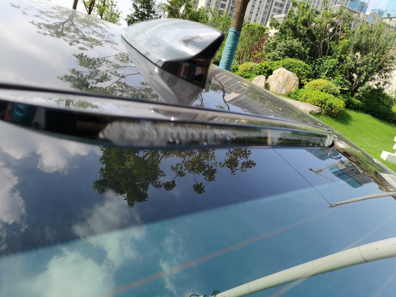 别克君威552t精英版，高位刹车灯内测有大量水珠？怎么办？是质量问题吗