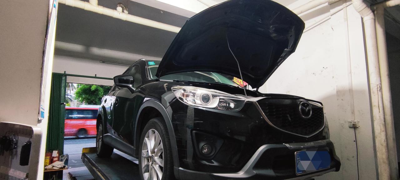 马自达CX-5 2013款马自达cx5,2.5L四驱版，转速到2500时发动机声音突然特别大，很刺耳，振动抖得发怕。但过