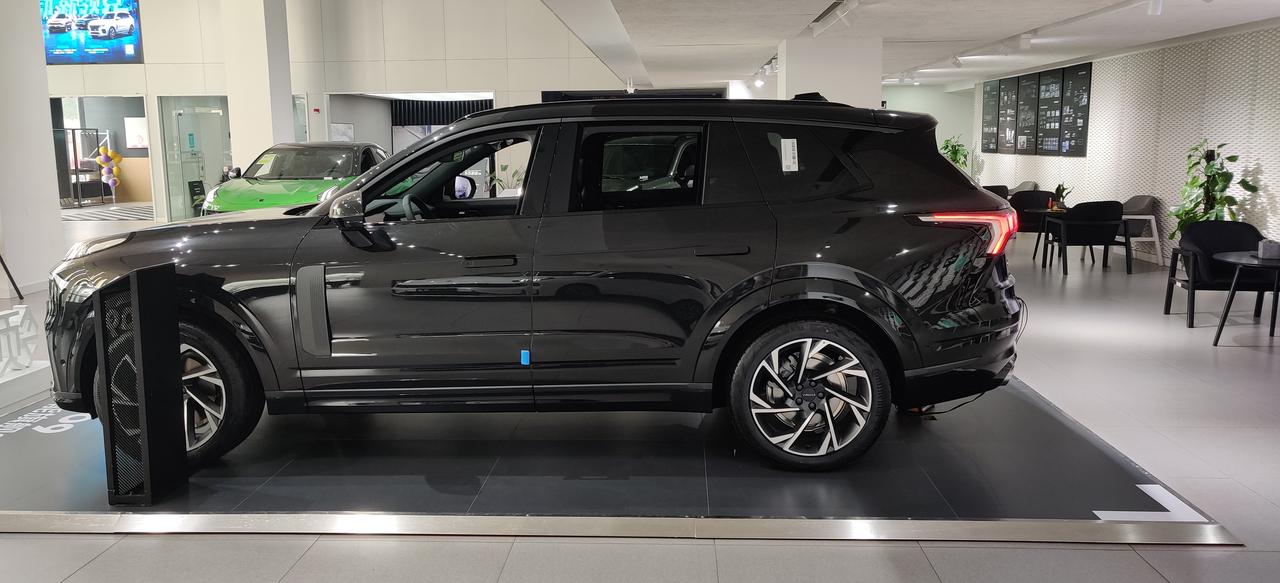 领克09 PHEV 已定进入等车周期，哪位好心人拉我入个群，非常感谢