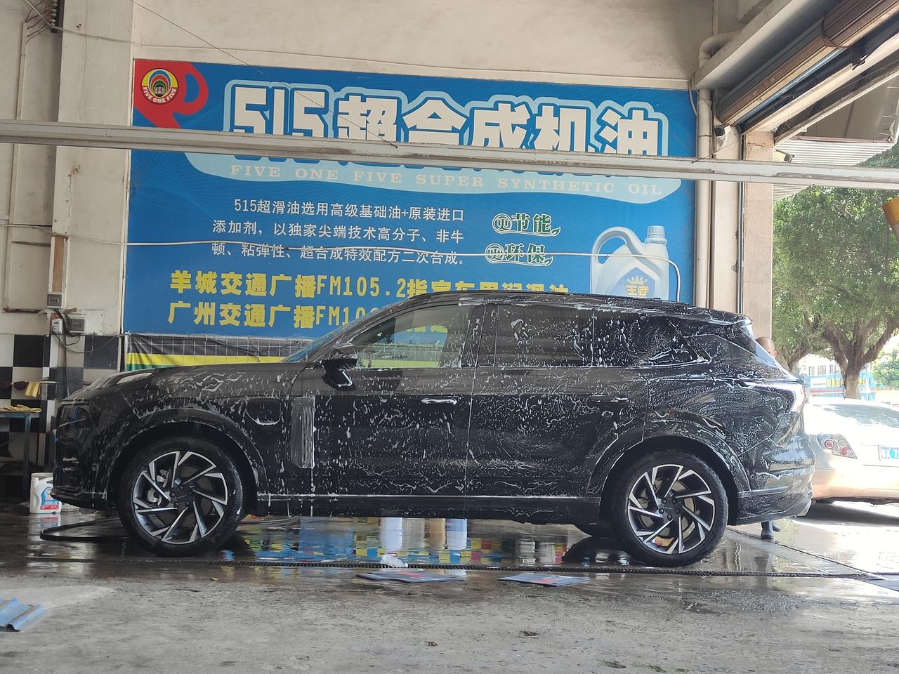 领克09 PHEV 有加了踏板的09朋友吗？出来聊聊，09的上下车对老人家和小朋友不太友好，打算加个电动踏板解决