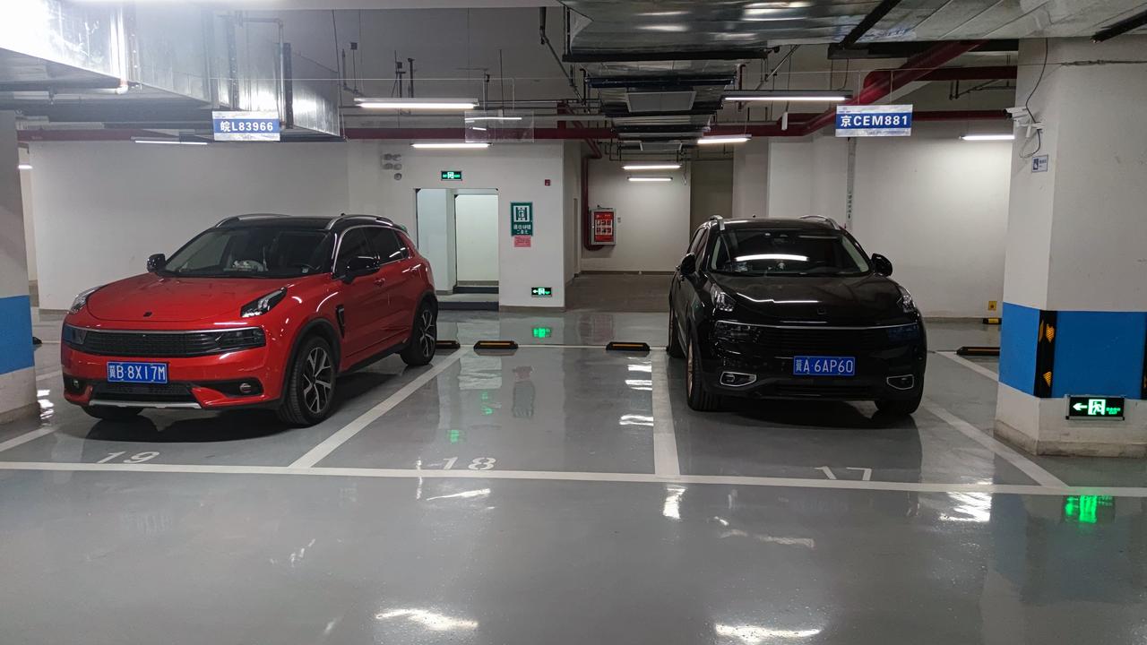 领克09 PHEV 谁能测试一下P H E V09 不着车开空调电池能用多久，想自驾游睡在车里。