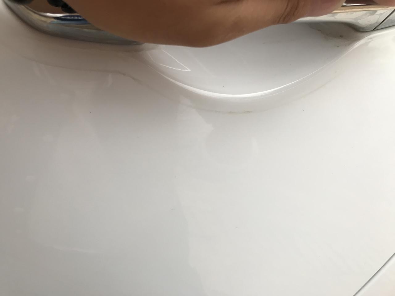 本人17年购入一辆名图 在四个门把手上安装了某宝买来的门碗包边 现在已经旧了准备换下来 拆下来后双面胶倒是容易擦掉 但是