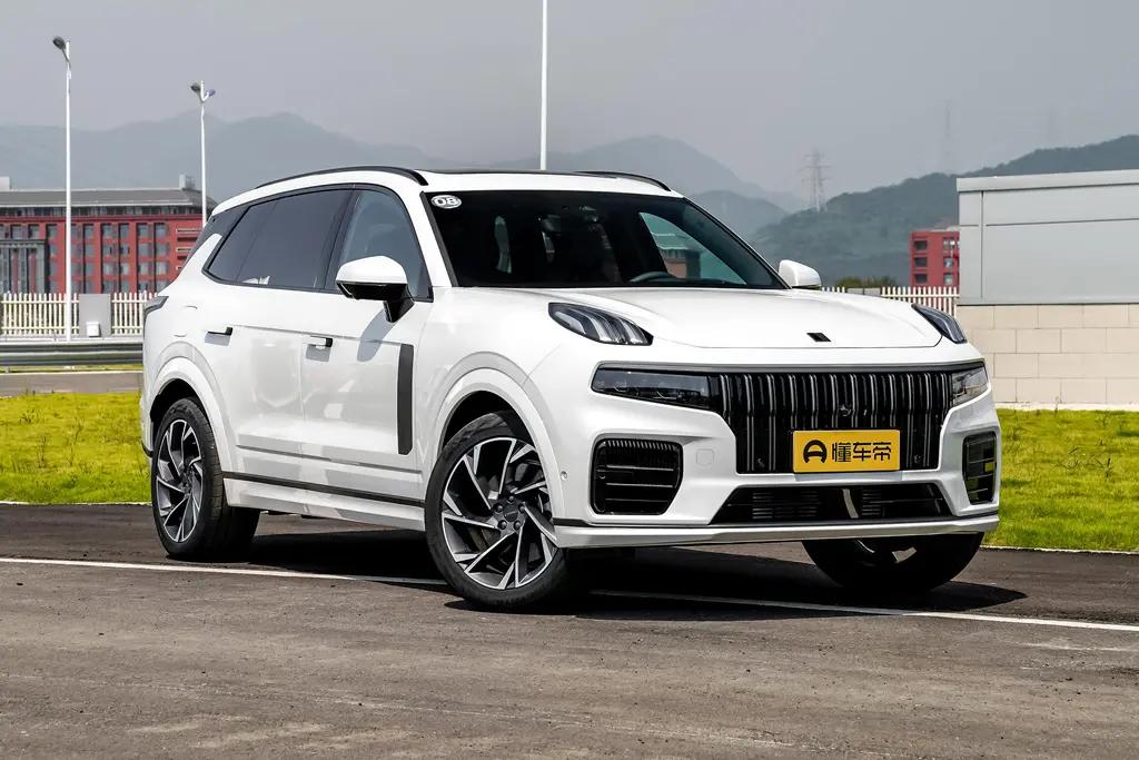 领克09 PHEV 领克09混动版在亏电状态下发动机会给电池充电吗？09M版的四驱脱困能力强还是 09P版的能力强，有什