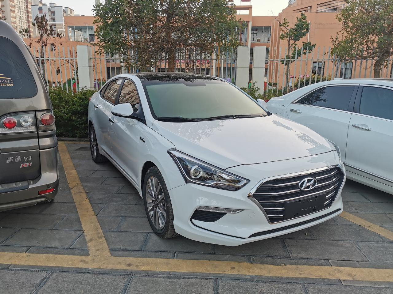 现代名图 1.8l 自动智能，个人一手车，2.8万公里，全车原漆，无维修，全程4s保养。17年买的。现在卖能卖多少钱？？