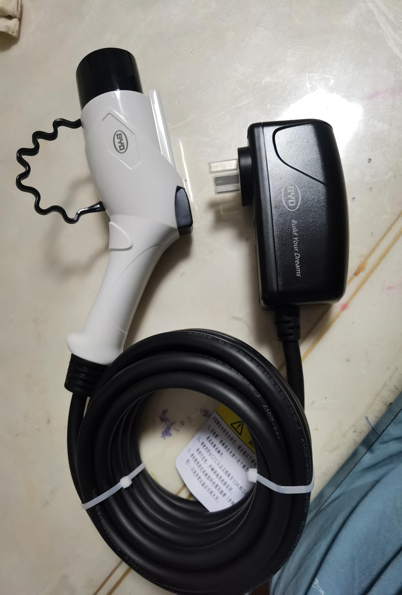 比亚迪汉DM随车充电枪，给汽车充电需要多久时间？