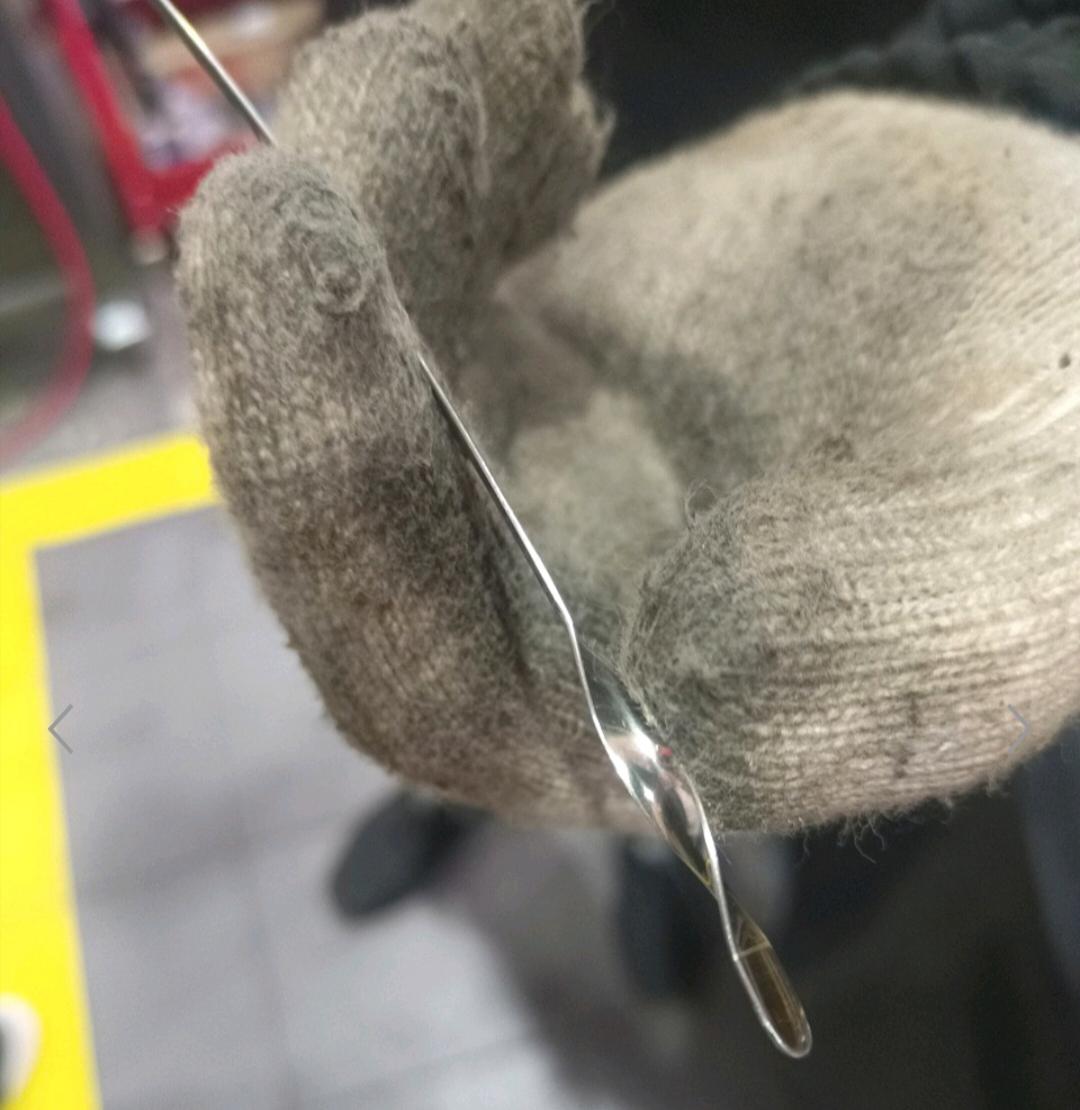 长安逸动 有人换机油尺了吗？这个机油尺，光的挂不住油还看不见油在哪