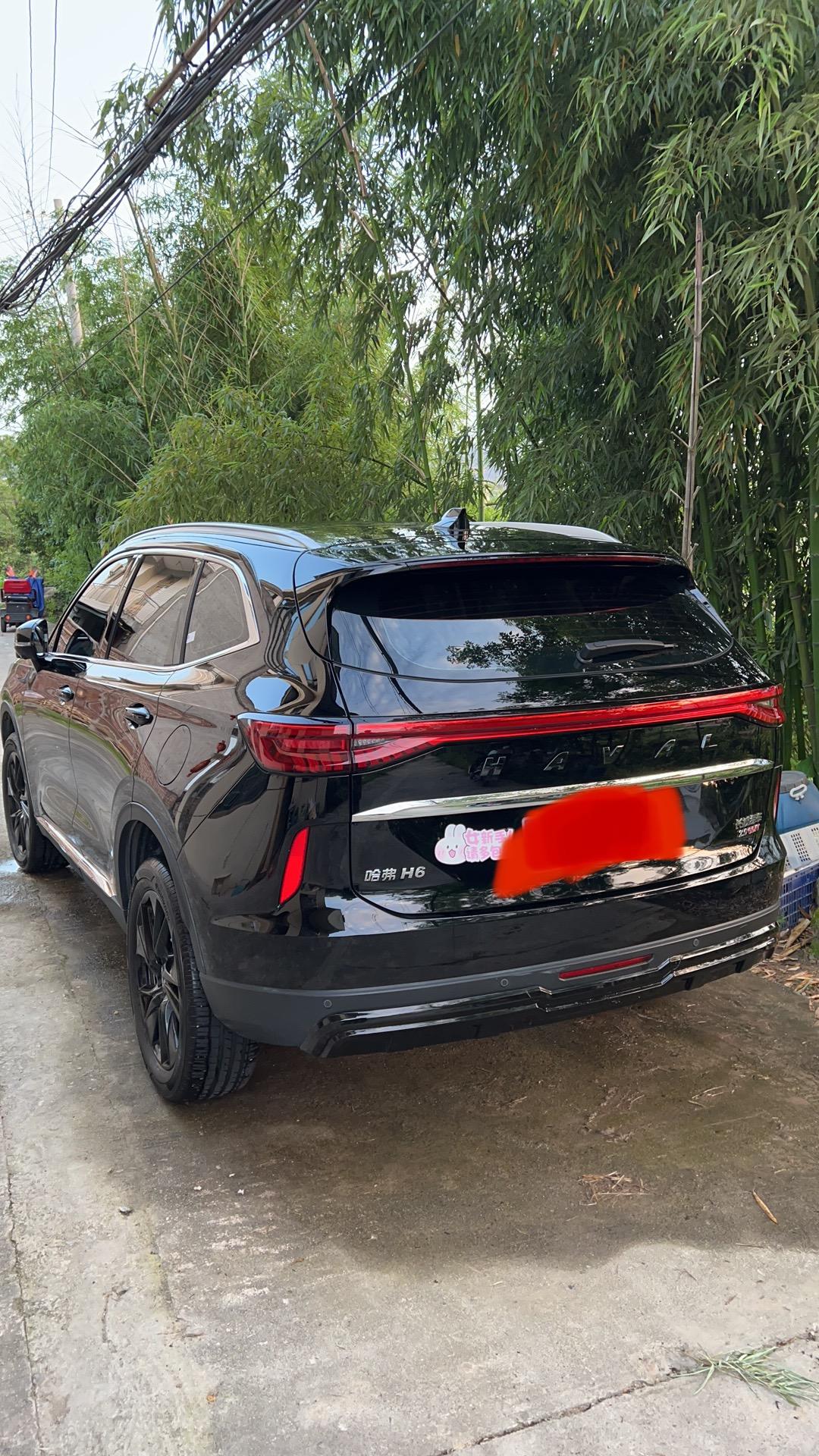 哈弗H6 有改色膜颜色推荐嘛，后尾灯贴熏黑膜怎么样？
