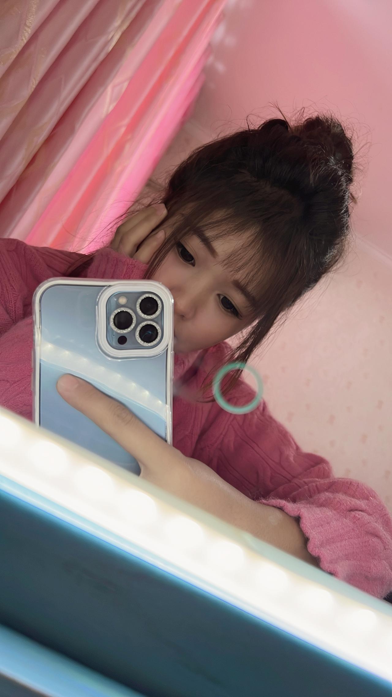 广汽传祺影豹 音乐暂停有没有实体按键啊，每次都喊小琪或者点屏幕太不方便了