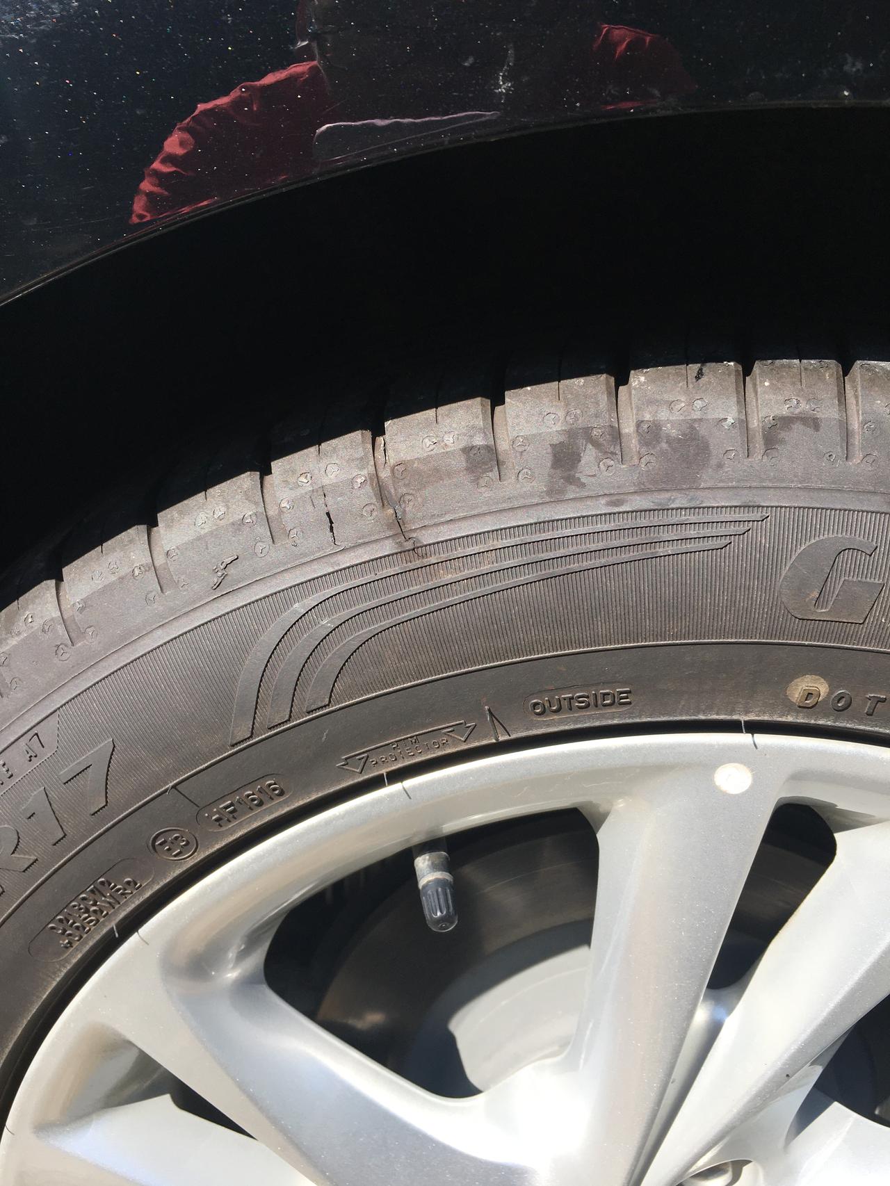 别克君威 这种刮伤可以继续开吗？
