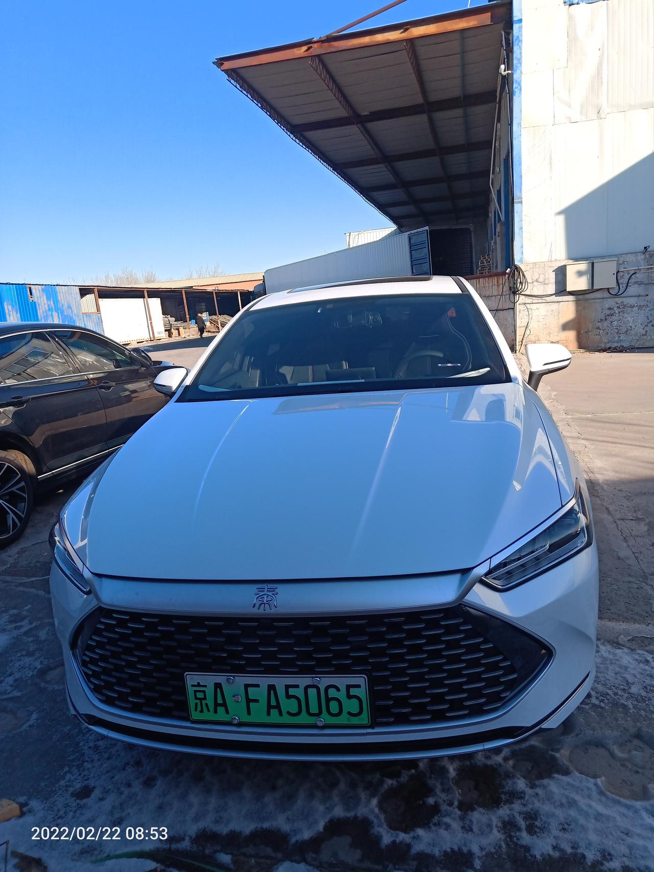 比亚迪秦PLUS DM-i 刚4000公里，起步停车都咯噔咯噔，还窜，今天起步竟然说动力受限不走，等了一会又恢复正常了