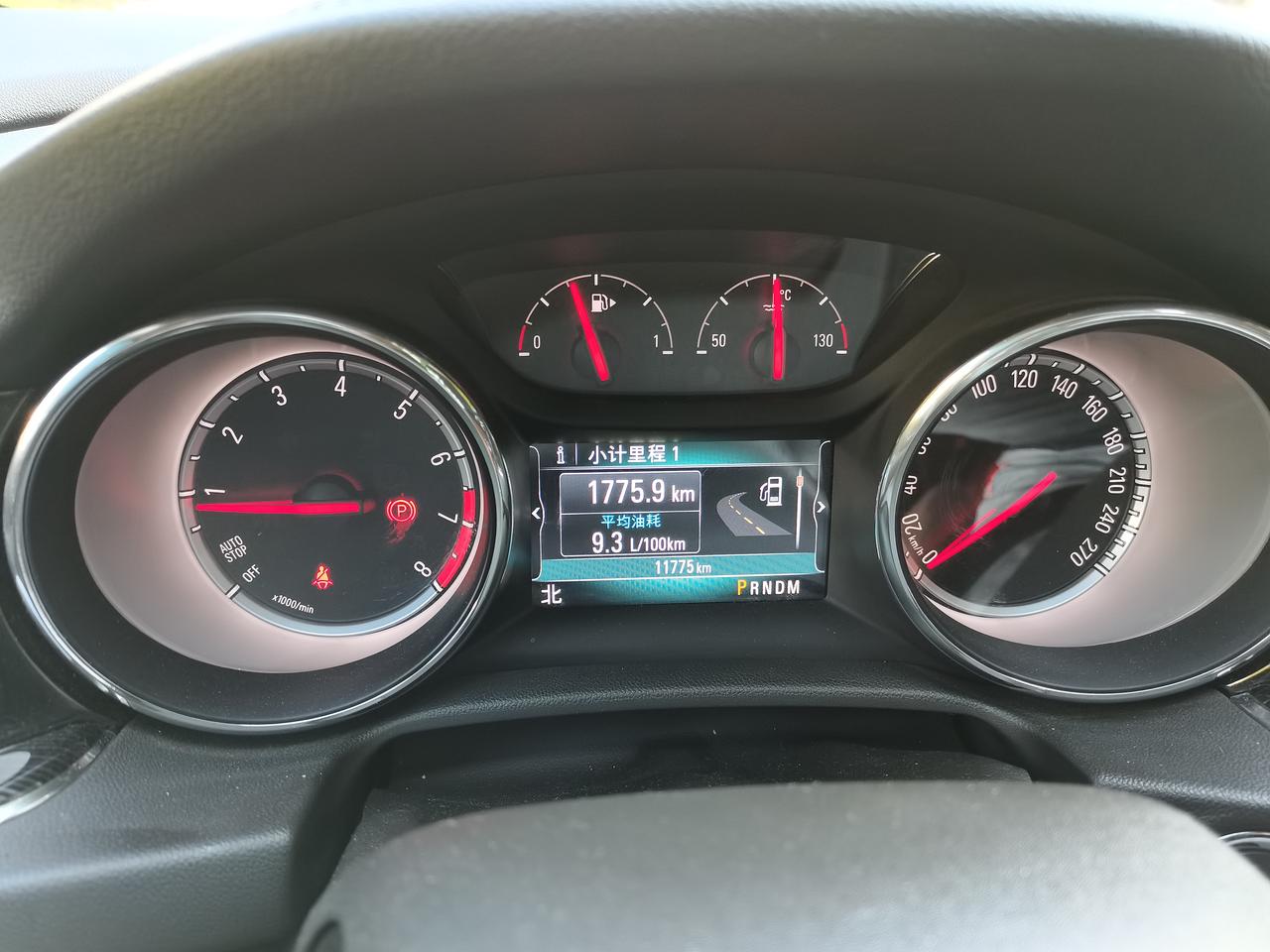 我的19款别克君威1.5T的车，这次加油加了205块钱的，跑到现在才跑230公里油箱还有两个扛的油估计这次加的油跑不到3