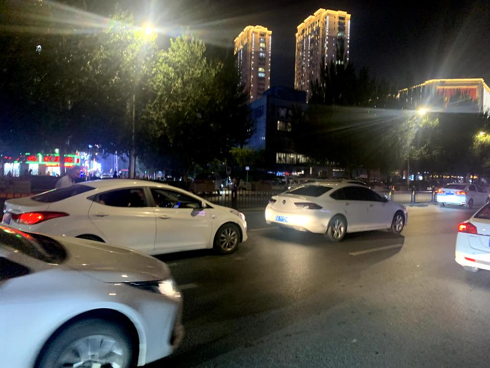 君威后杠换多少钱