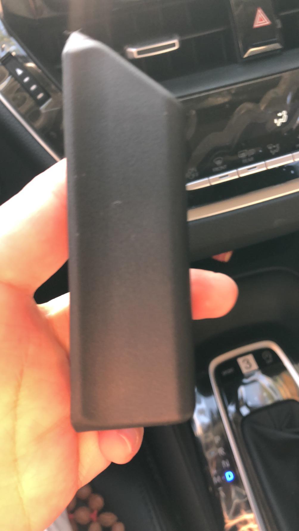 我想问下2021精英版卡罗拉，在每次红绿灯缓缓踩刹车，快停下的车子一冲一冲的，起步的也缓缓的松刹车，也有点一冲一冲的，有